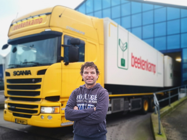 Be Beekenkamp – Eric de Boer is trots op het feit dat Beekenkamp als jonge planten producent 9 eigen vrachtwagens heeft rijden