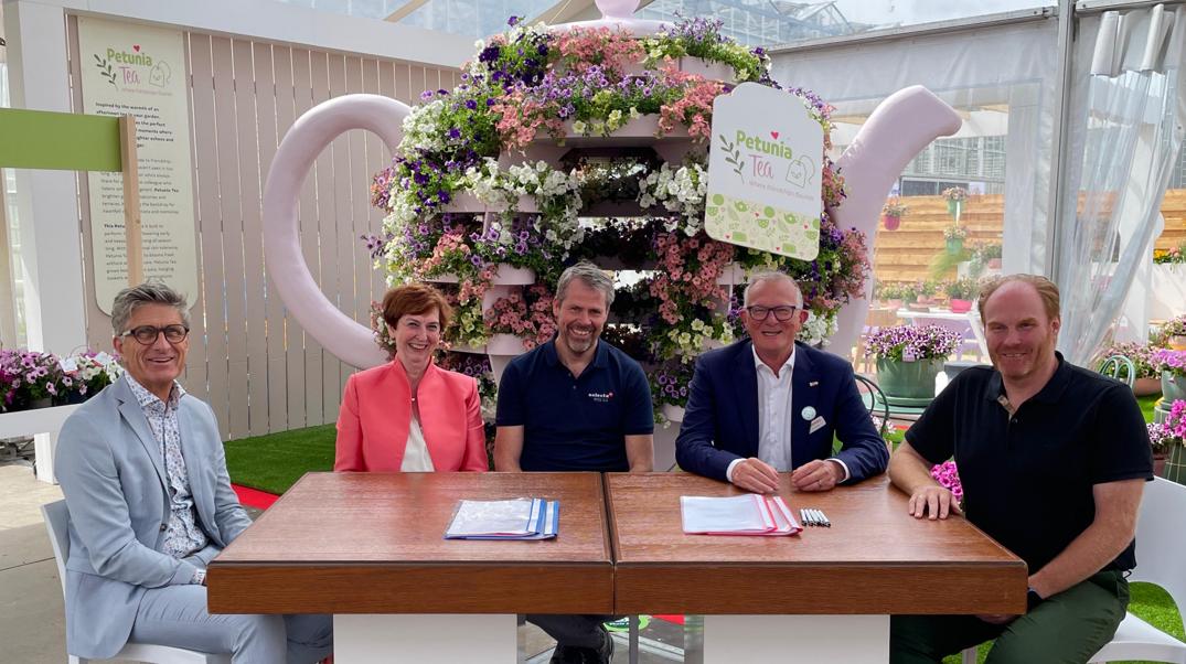 Photo-f.l.t.r.-Peter-Zaat-An-Beekenkamp-Per-Klemm-Marc-Driessen-and-Torsten-Mundus